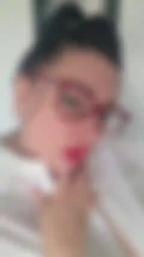 Segretaria dalle grandi tette.