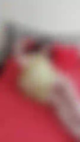 Tutto ruota intorno al mio fantastico culo nudo in calze a rete :)).