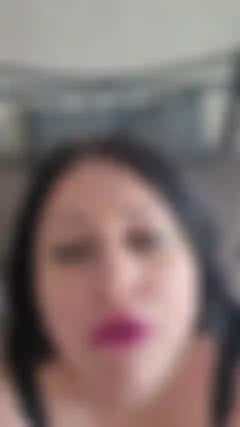 Mi lecco il cazzo mmm.