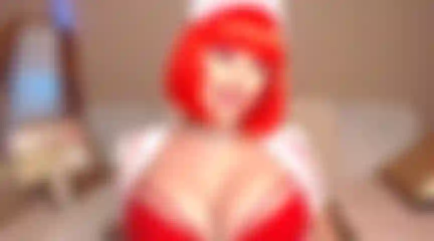 80. Un nuovo enorme giocattolo mostruoso, il più grande che abbia mai avuto, che mi allunga la bocca, un vestito da infermiera cumplay.