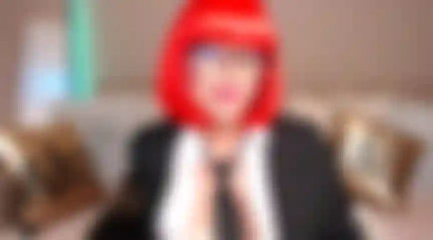 76. Lady boss alias sfasciafamiglie che ti fa imbrogliare per una posizione, recita un ruolo sciatto, contatto visivo, un sacco di chiacchiere sporche.