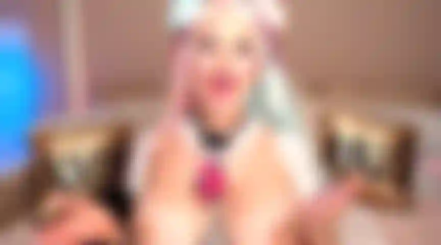 53. Doccia di sperma veloce con doppio bukkake facciale in abito da scolaretta.