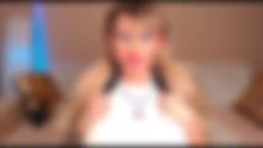 92. Un brutto nerd che impara a succhiare uno studente e un professore di giochi di ruolo imbavagliando il viso con parole sporche.