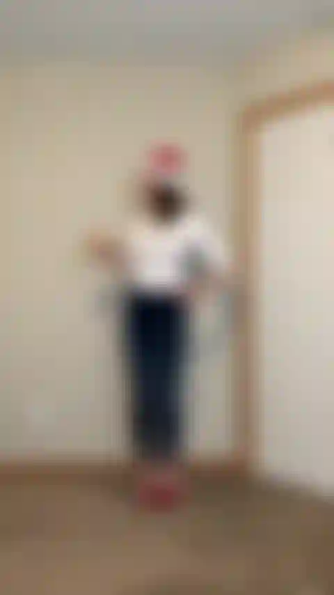 Festa in ufficio durante le vacanze: sento te e gli altri parlare delle mie tette, dicendo che sono finte. Dimostrerò a tutti voi che in realtà sono reali.