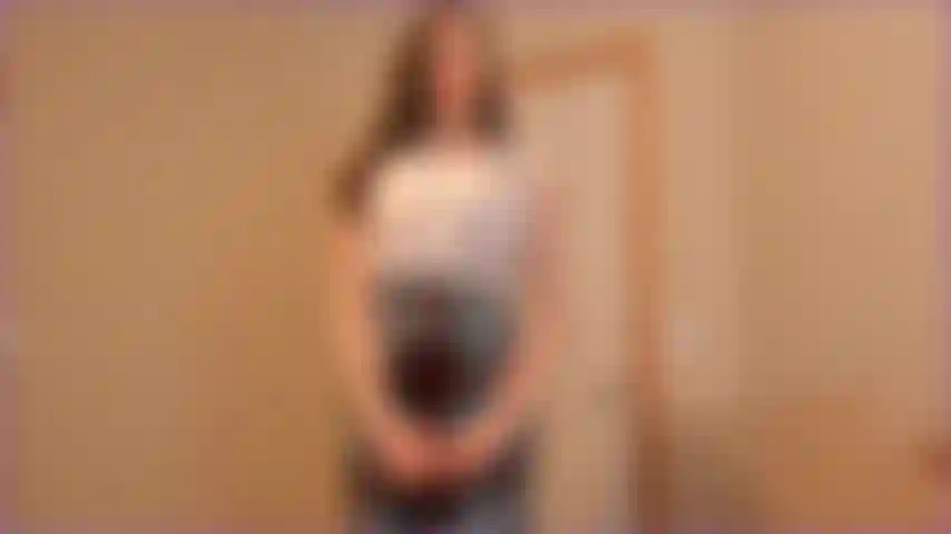 Educazione sessuale 101 - tengo lezioni di educazione sessuale e preservativi. Dopo la lezione mi chiedi di mostrarti come mettere un preservativo... Che bel pene! Una cosa tira l'altra ;).