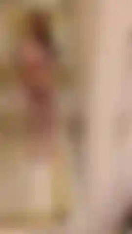 Che mostra il mio minuscolo bikini.