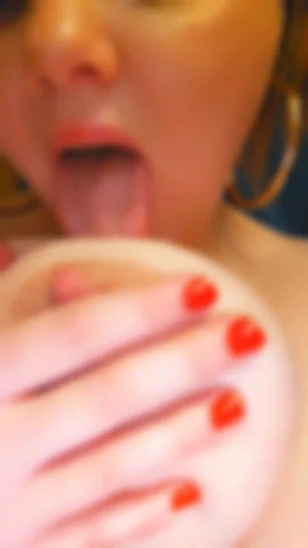 spitting/licking nip