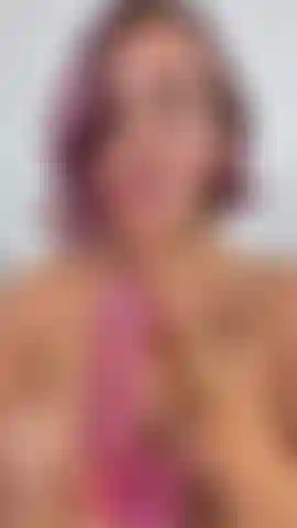 Stuzzica un pompino sciatto.