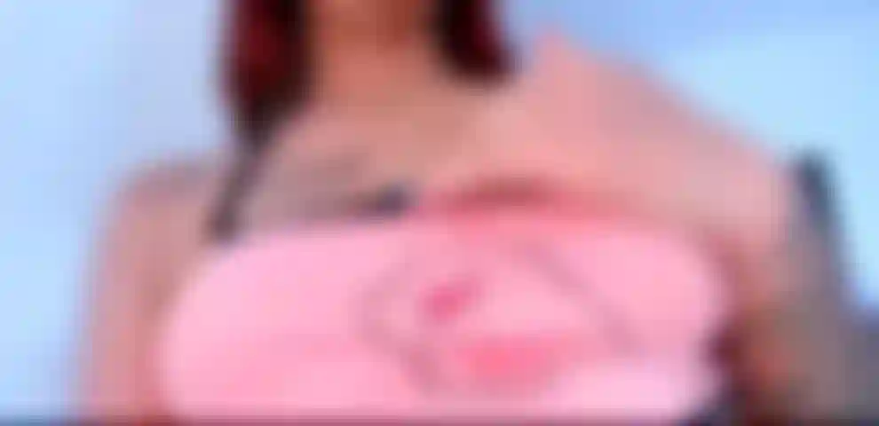 La mia figa pelosa in faccia.