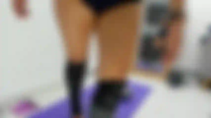 milf, legs, feets, toes, shorts, feet, mirror, ass, move,