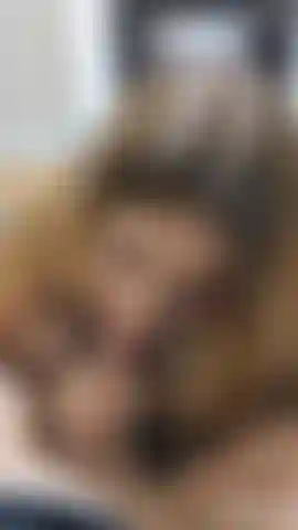 Ti stuzzico il cazzo duro.