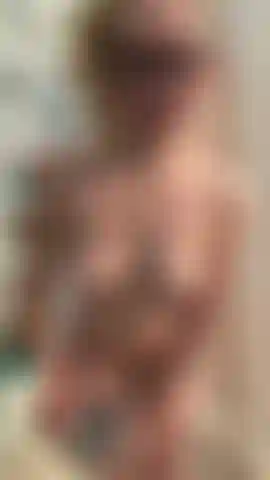 Guardami mentre faccio la doccia.