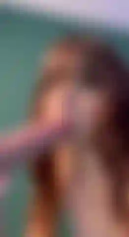 Succhio il dildo a malapena, tesoro.