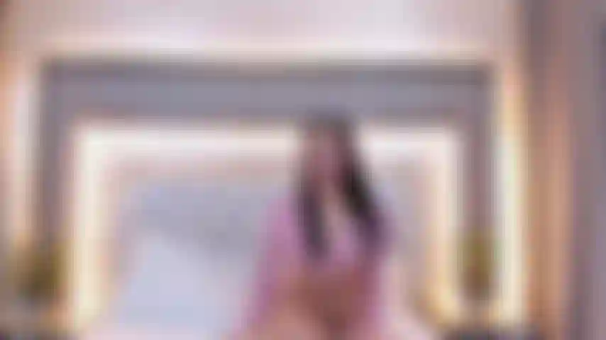 Beautiful girl with a big ass arrives very horny from work and wants to show you