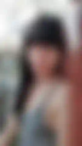 Faccio sì che il mio vicino sposato adori il mio corpo peloso.