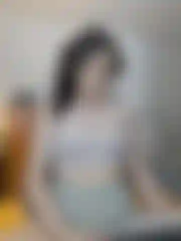 Spiami mentre leggo e ho il singhiozzo. Cerco di ignorarlo, ma è difficile quando alcuni sono rumorosi e fanno tremare il mio corpo! A volte anche loro sono piccole e silenziose. (18 Minuti).