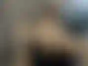 Nuda sulla tua poltrona, mi sditalino fino a venire forte e ti mostro la mia figa bagnata e gonfia.