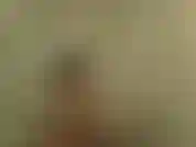 Mi scopo la figa in molte posizioni con il mio vibratore sotto la doccia fino a quando non vengo. / Mi scopo la figa in diverse posizioni con il mio vibratore sotto la doccia fino all'orgasmo.