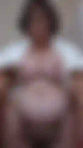 Sperma veloce con un dildo.