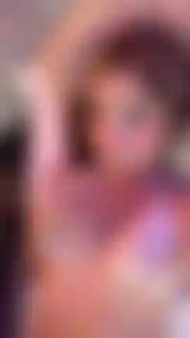 Lasciami eccitarti un po', spero che tu mi voglia.