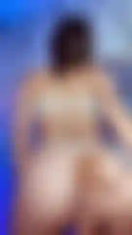 Un bel culo sexy, mi lasceresti sedere qui?