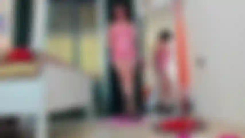 Essere la tua gigantessa preferita e lavorarmi mi dà tanta gioia!