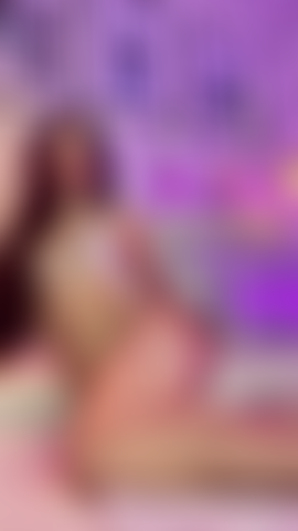 Con la lingerie o nuda, cosa ne pensi?