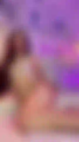 Con la lingerie o nuda, cosa ne pensi?