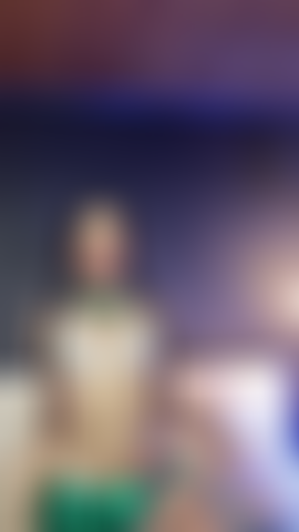 Il mio viso ti eccita, spero di sì.