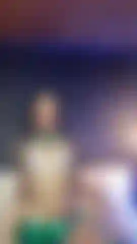 Il mio viso ti eccita, spero di sì.