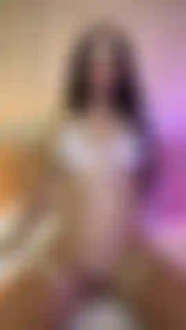 Strofina la mia figa con il tuo cazzo.
