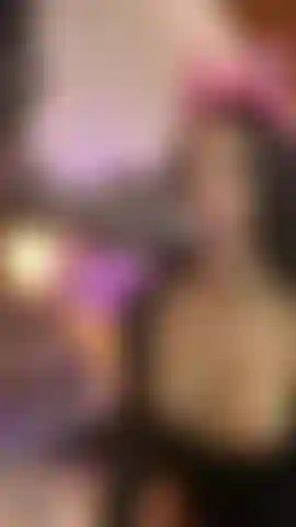 Ti mangio il cazzo davanti allo specchio.