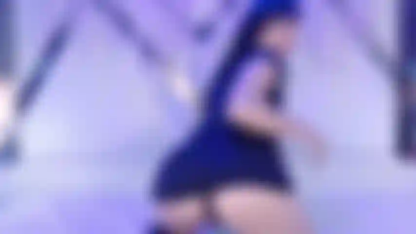 Explore my delicious ass while you fill it with a lot of milk