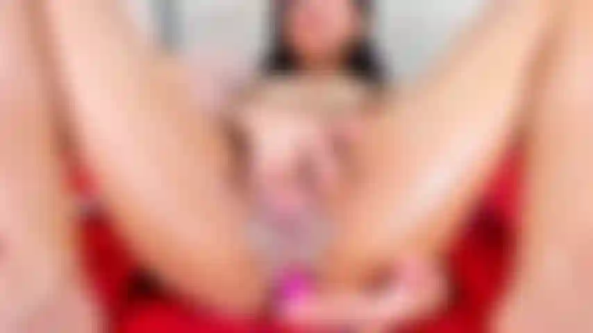 Voglio che tu mi distrugga il culo stretto.