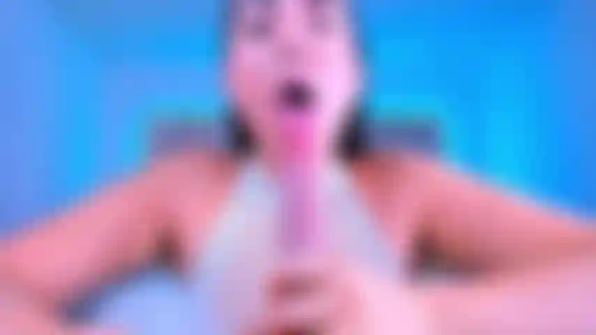 Ti scopo il cazzo con la bocca.