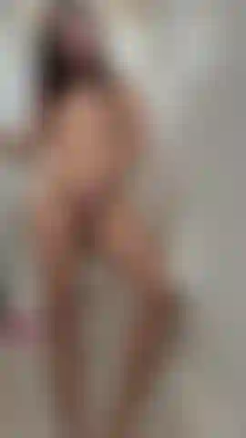 PUSSY PLAY IN THE SHOWER