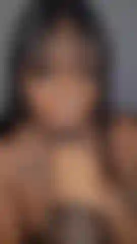 So che ami infilarti il tuo cazzo enorme in gola e renderlo davvero bagnato e schifoso.