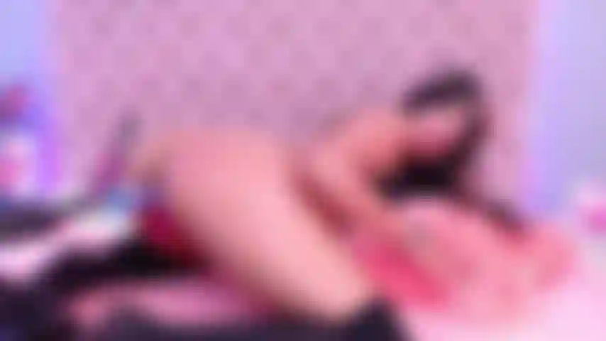 Una fuckmachine, con il cazzo che pulsa nella mia figa.