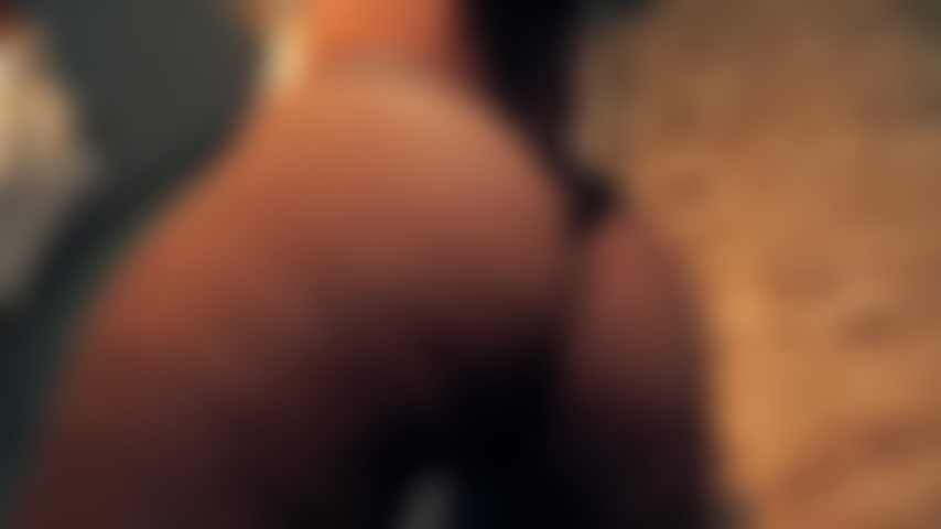 Un culo gigante che balla.