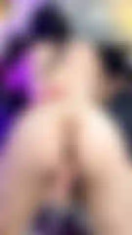 Una macchina da sesso a pecorina.