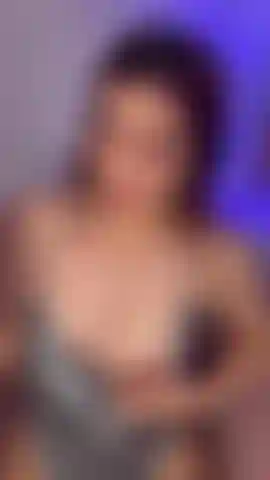 A LOT OF OIL ON MY TITS