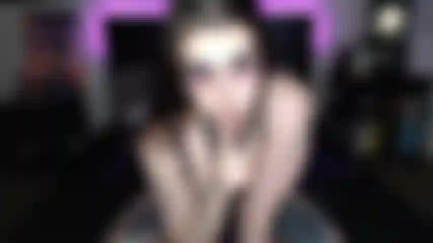 L'imbroglione di homewrecking ti seduce, la moglie ci sorprende e si unisce al divertimento.