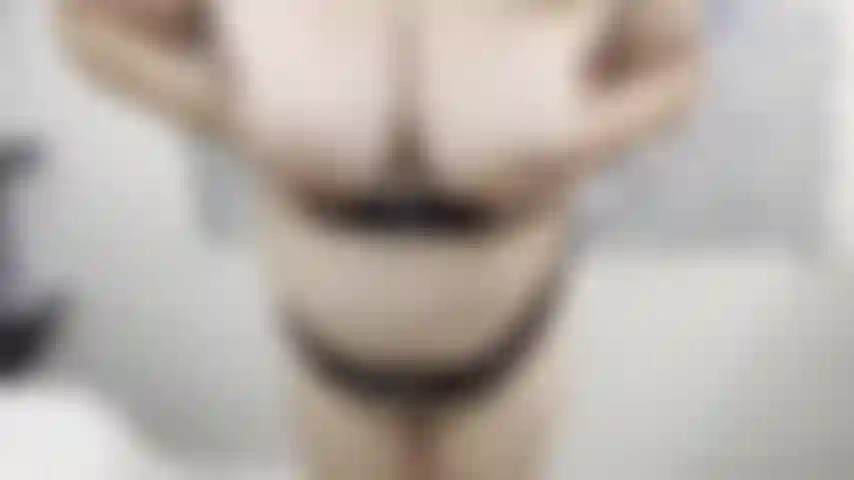 Adoro le tette grandi e il culo.