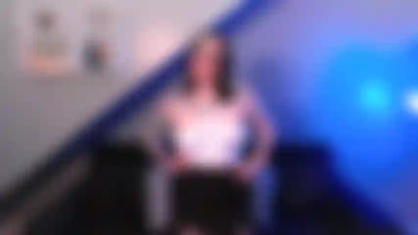 Mi masturbo prima del mio appuntamento.