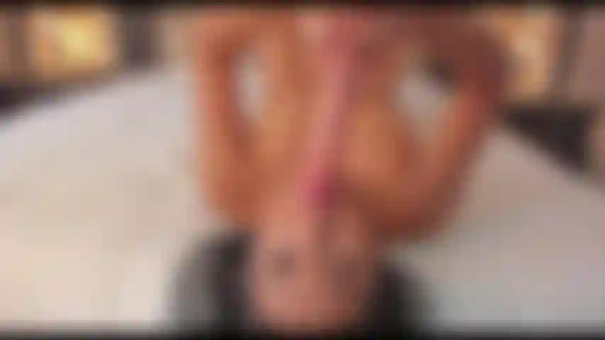 Gola profonda e sporca.