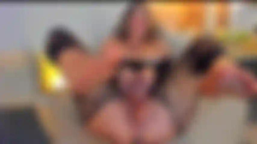 Flash vid! Showing off my creamy pussy while it gets fucked using dildo!