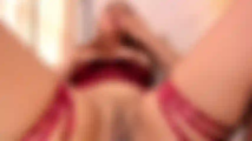 Assaggia la mia figa bagnata.