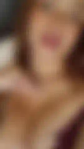 Toglimi la camicetta, per favore.