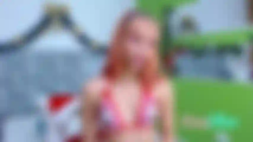 MaryMilan_gold_024_convex.