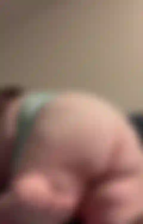 La figa del bottino gioca verde acqua.